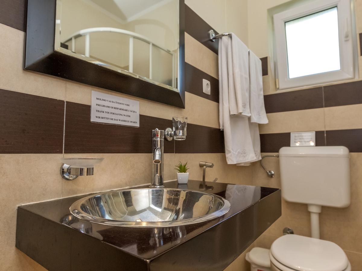 Spacious Holiday Home In Molat With Pool Brgulje 외부 사진
