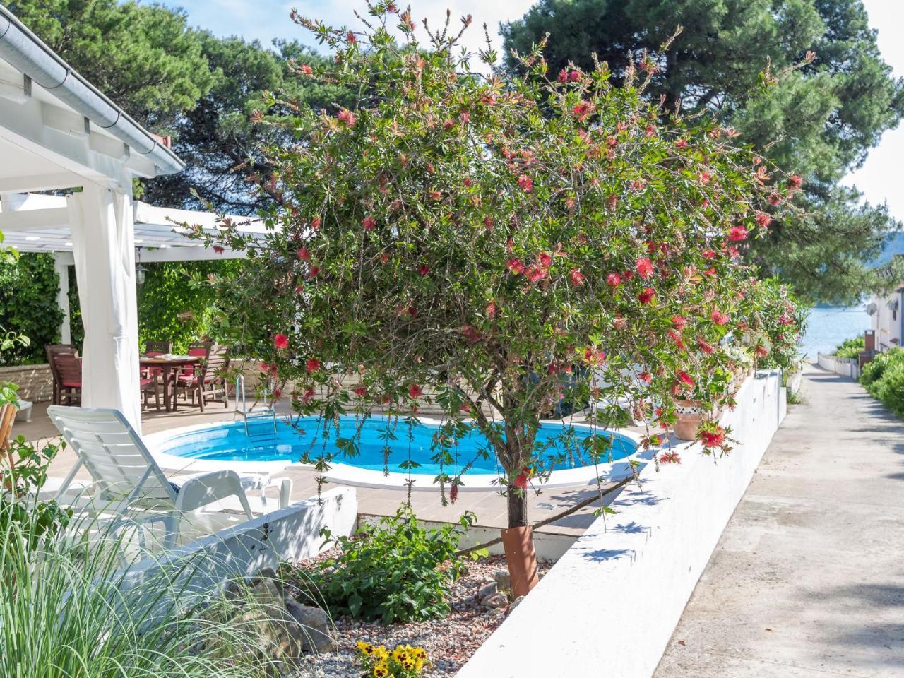 Spacious Holiday Home In Molat With Pool Brgulje 외부 사진